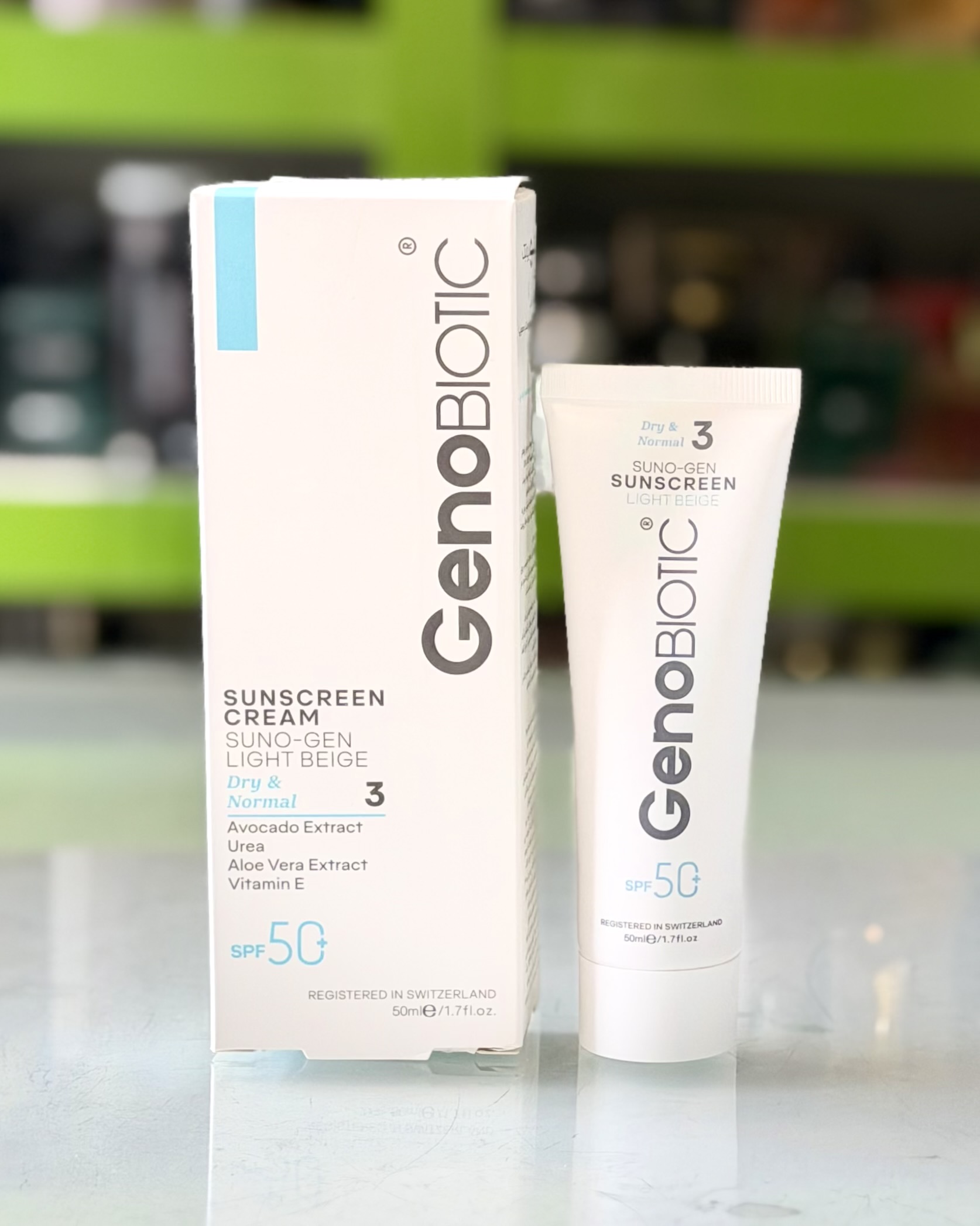کرم ضدآفتاب رنگی ژنوبایوتیک پوست خشک و نرمال SPF50 - بژ روشن